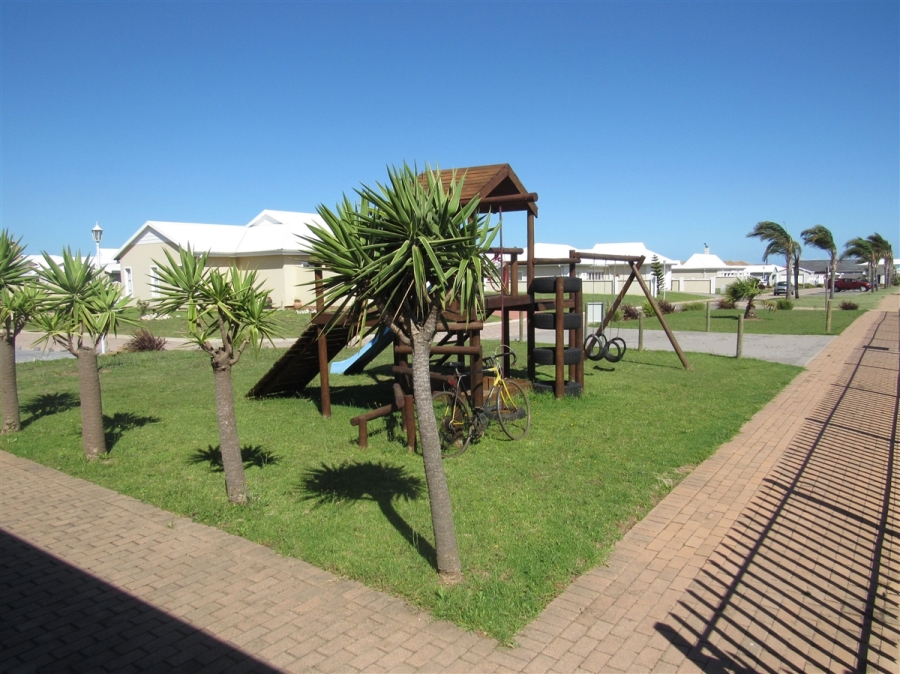 2 Bedroom Property for Sale in Wavecrest Eastern Cape